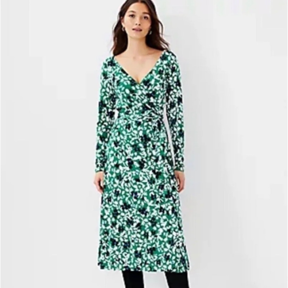 Ann Taylor Floral Wrap Dress In Bright Kelly Green, Size 2